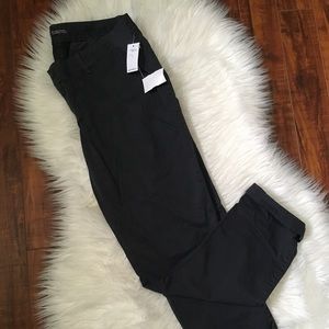 NWT Gap Maternity “Best Girlfriend fit” pants